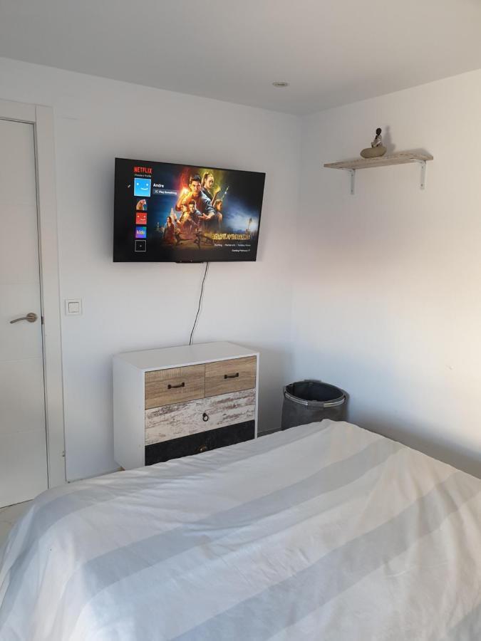 Beachside Apartment In Torrevieja Esterno foto