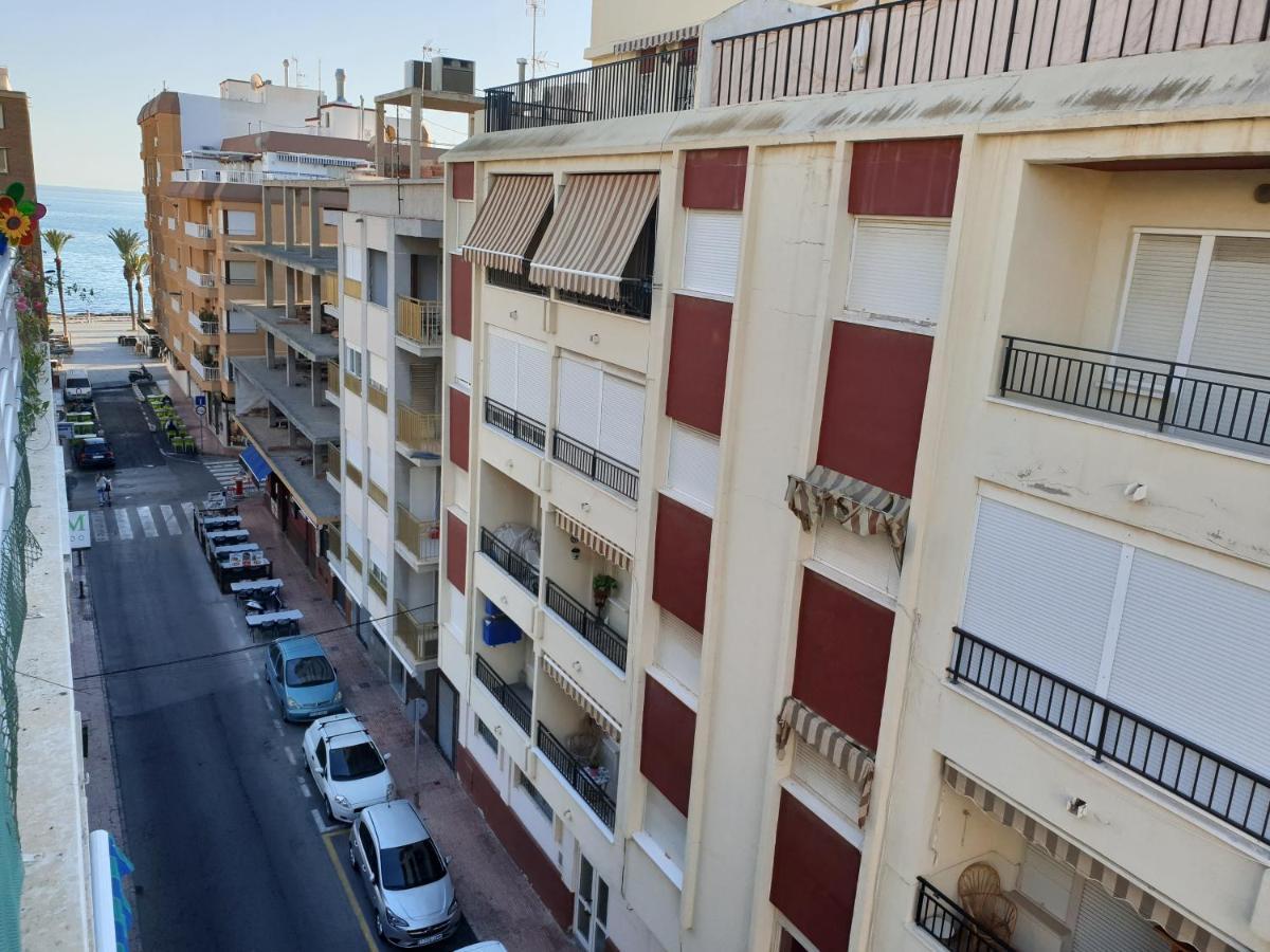 Beachside Apartment In Torrevieja Esterno foto
