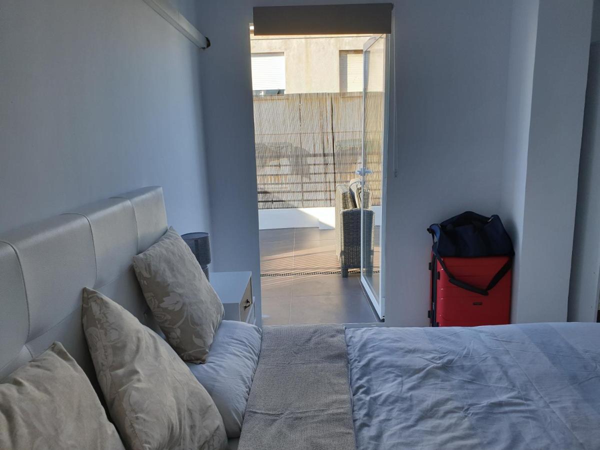 Beachside Apartment In Torrevieja Esterno foto