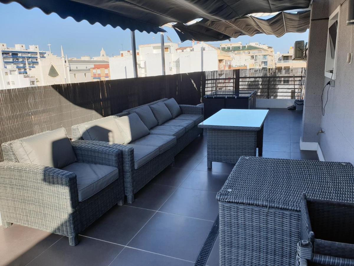 Beachside Apartment In Torrevieja Esterno foto