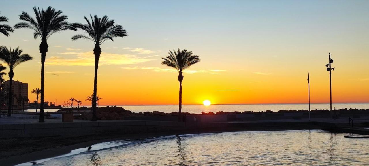 Beachside Apartment In Torrevieja Esterno foto