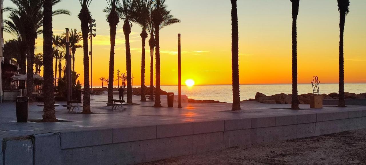 Beachside Apartment In Torrevieja Esterno foto